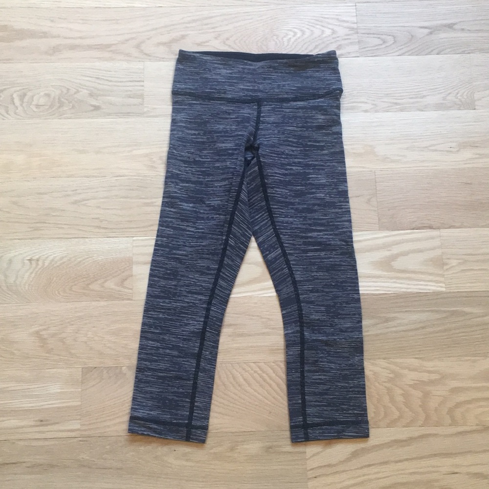 RARE lululemon wunder under crops